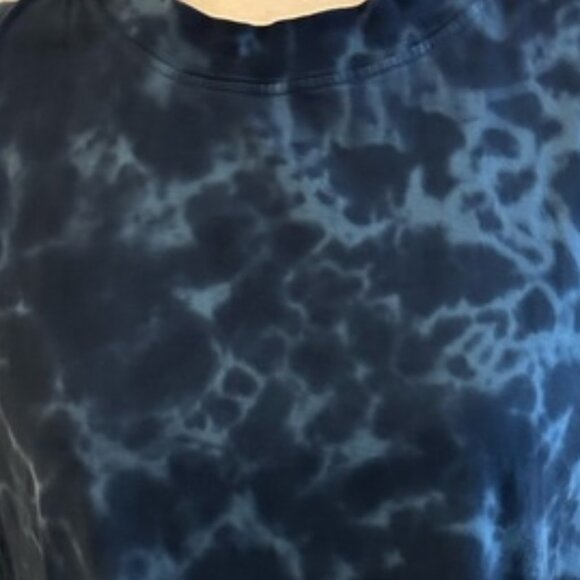 lululemon athletica Tops - Lululemon Blue Tie-Dye Sleeveless Top 10